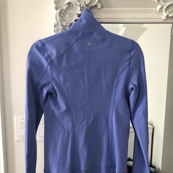 Lululemon Sweater in lilac blue Size 6 - Picture 4 of 4